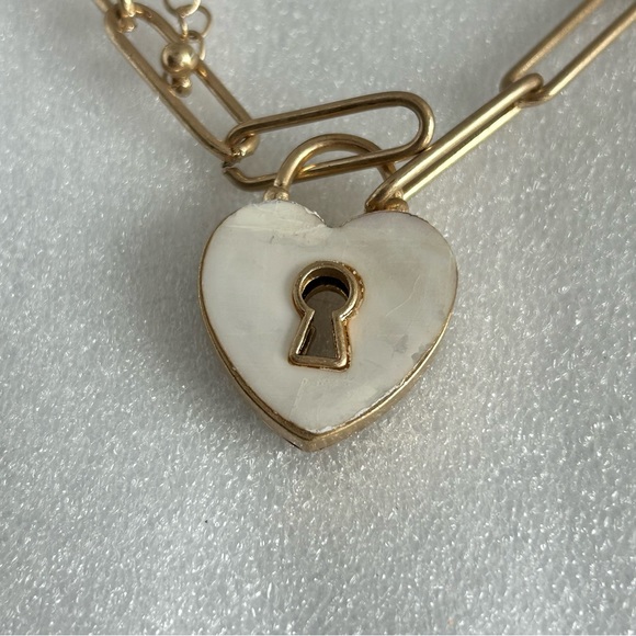 CANVAS Heart Pendant Paper Clip Chain Necklace - Picture 4 of 5